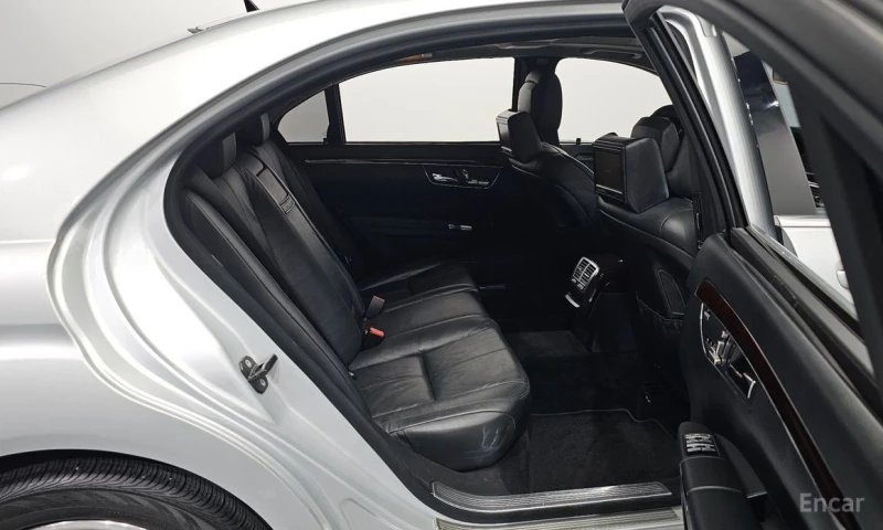 Mercedes-Benz S 550, снимка 12 - Автомобили и джипове - 53047215