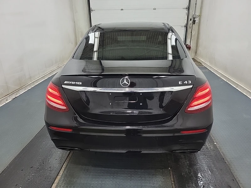 Mercedes-Benz E 43 AMG * * CARFAX * * АВТО КРЕДИТ * * , снимка 5 - Автомобили и джипове - 53092235
