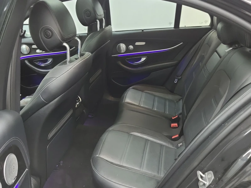 Mercedes-Benz E 43 AMG * * CARFAX * * АВТО КРЕДИТ * * , снимка 12 - Автомобили и джипове - 53092235