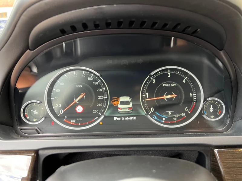 BMW 740 Facelift, снимка 8 - Автомобили и джипове - 53493374