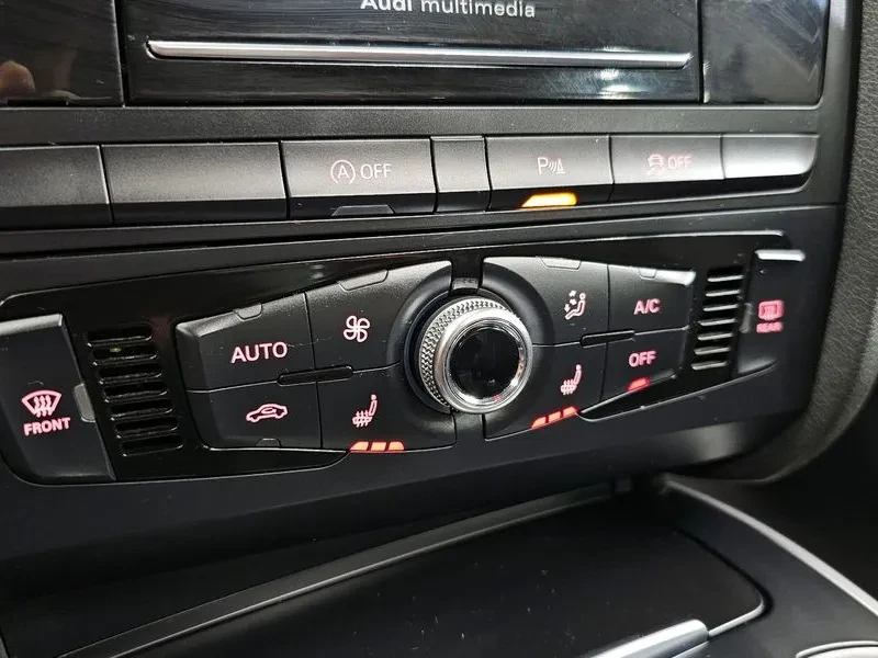 Audi A4 2.0 TDI Quattro - САМО 30% АВАНС, снимка 16 - Автомобили и джипове - 55487013