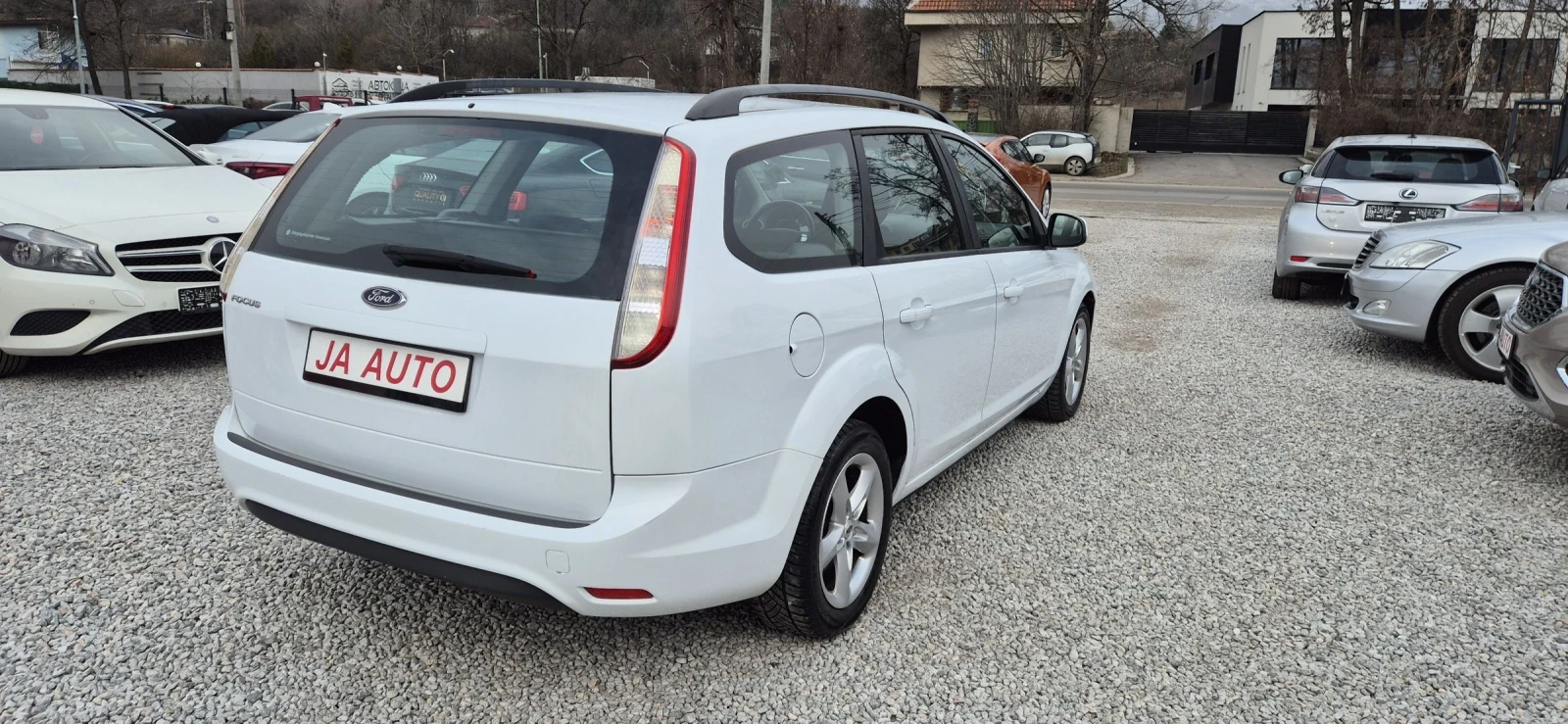 Ford Focus 2.0-145кс.КЛИМА - изображение 6