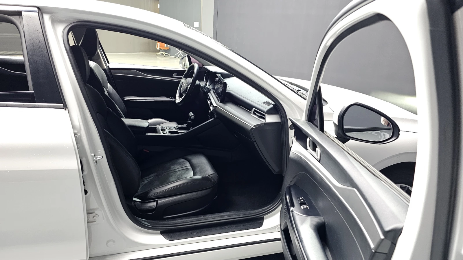 Kia K5 2.0LPI TRENDY | Mobile.bg   10