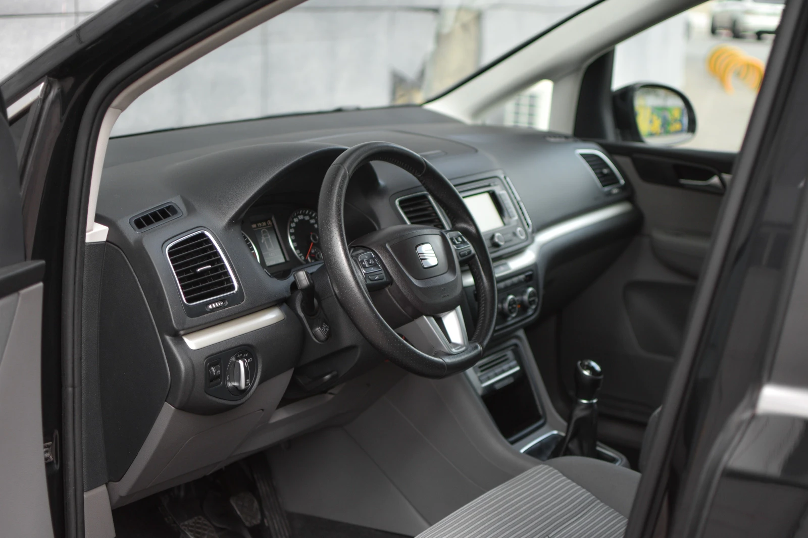 Seat Alhambra 2.0 TDI 4 drive - изображение 9