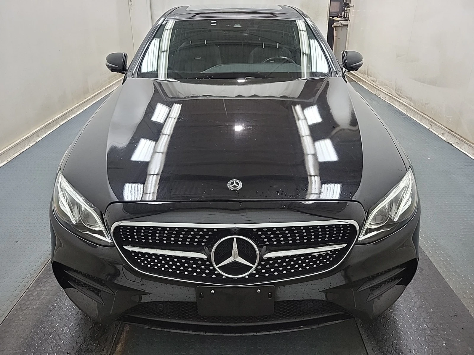 Mercedes-Benz E 43 AMG * * CARFAX * * АВТО КРЕДИТ * *  - изображение 2