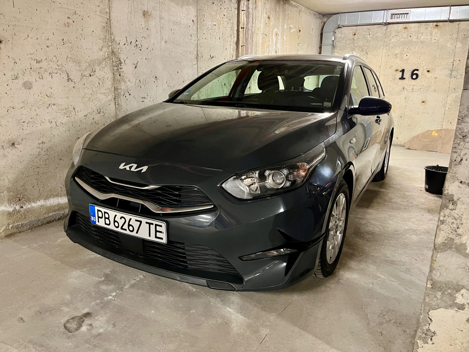 Kia Ceed SW 2022 | ГАРАНЦИЯ | Качваш се и караш | Обслужена