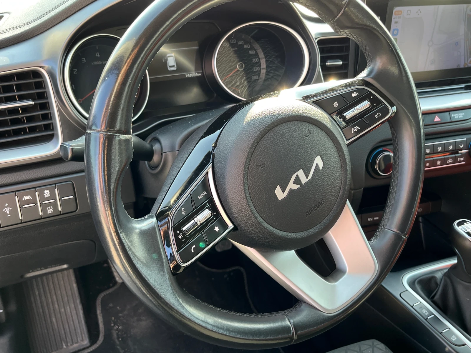 Kia Ceed, снимка 14 - Автомобили и джипове - 53747783