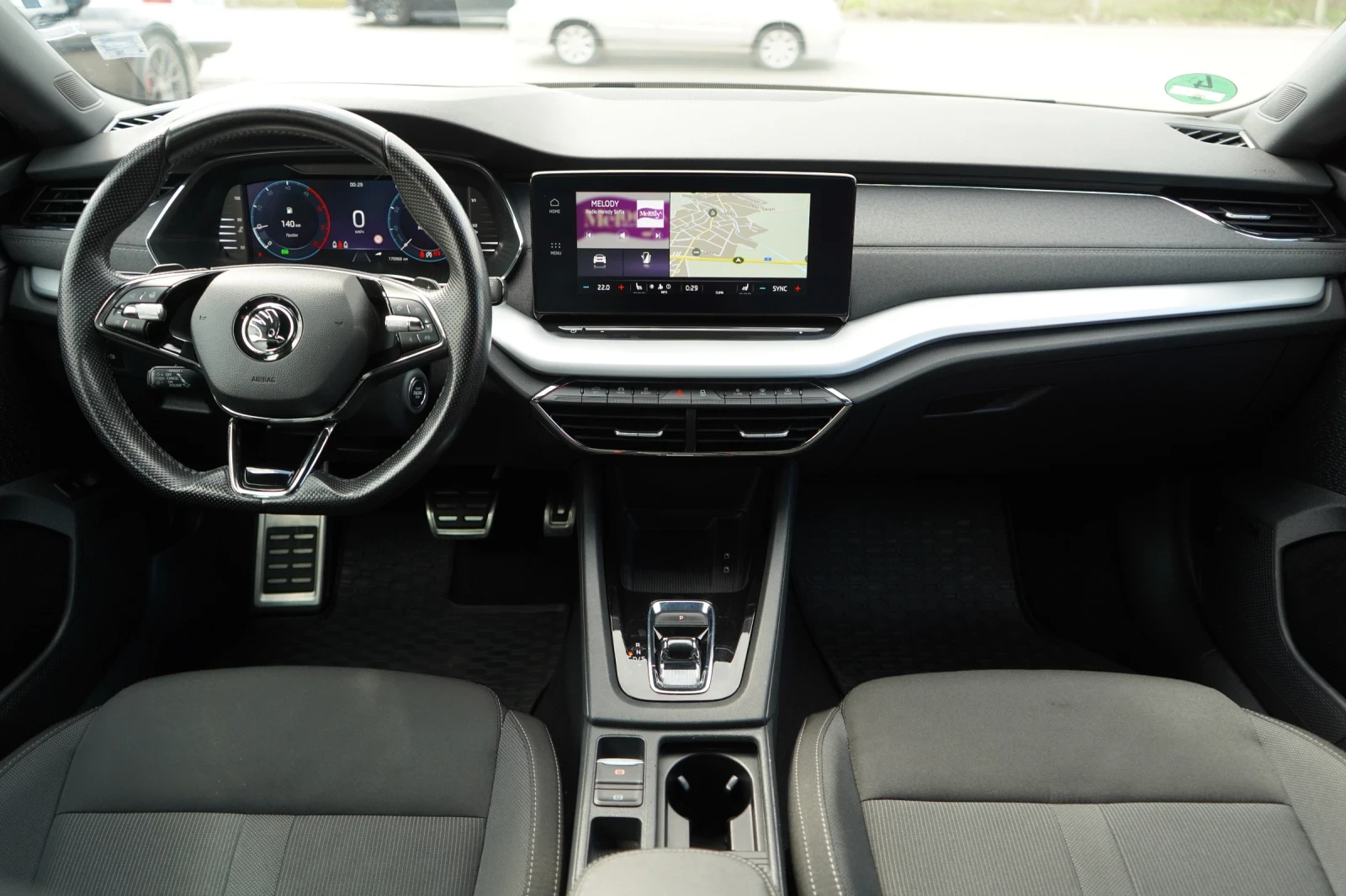 Skoda Octavia 2.0TDI* LUXURY EDITION* HEAD UP* CANTON* 360CAM, снимка 15 - Автомобили и джипове - 53770182