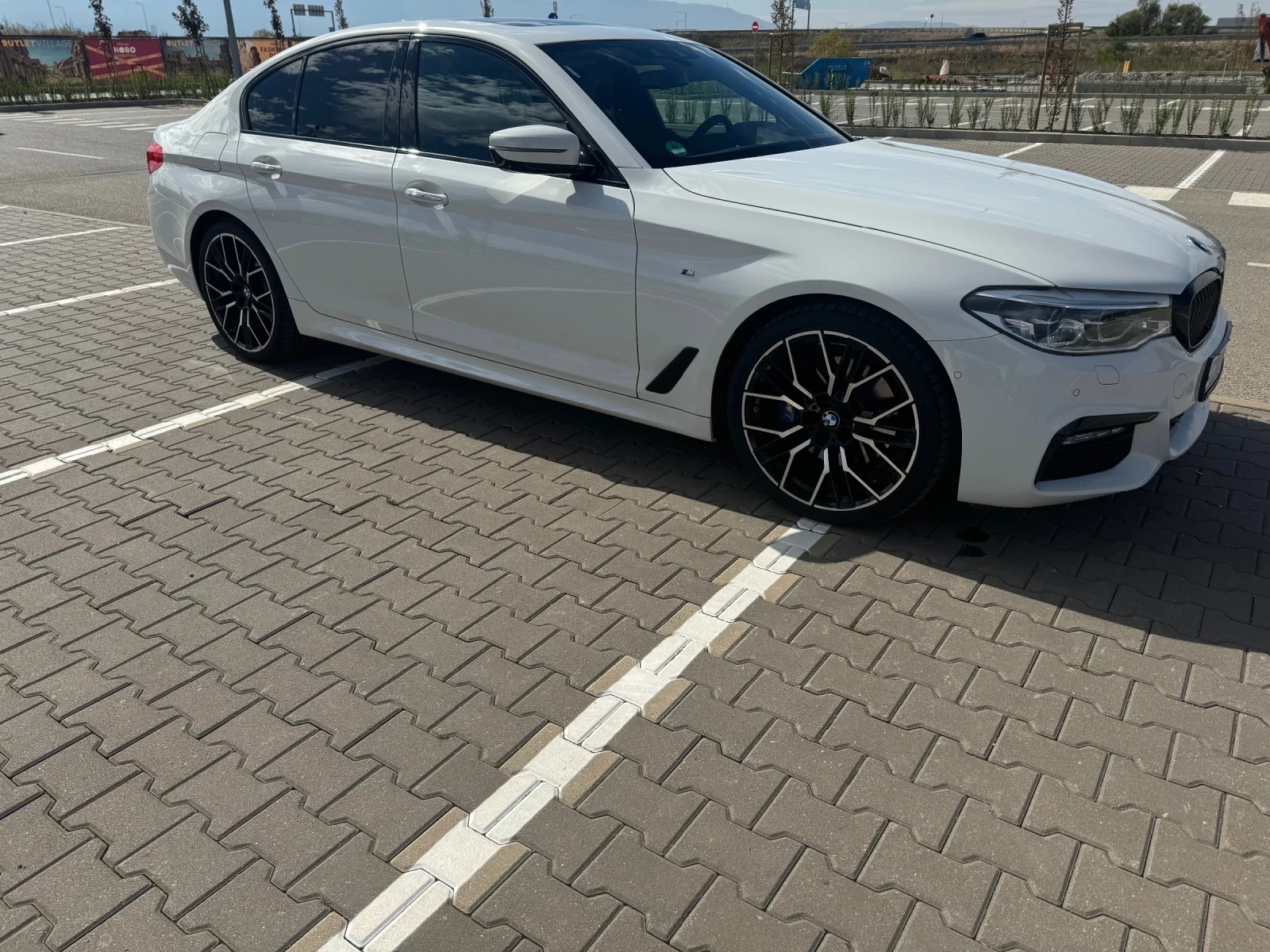 BMW 530 530xDrive, снимка 8 - Автомобили и джипове - 54013871