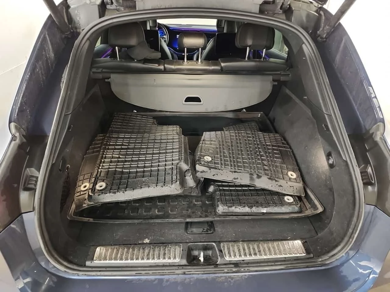 Mercedes-Benz EQS 580| BURMESTER| HEAD-UP| PANO| 360| AMBIENT|  , снимка 15 - Автомобили и джипове - 54078332