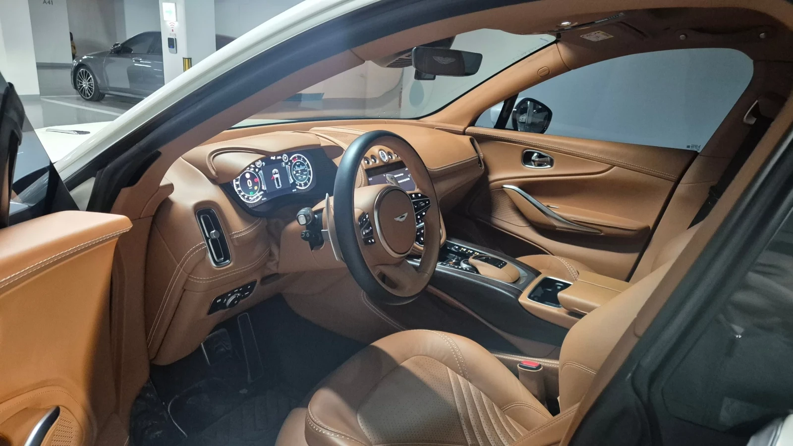 Aston Martin DBX | Mobile.bg � ����������� 5