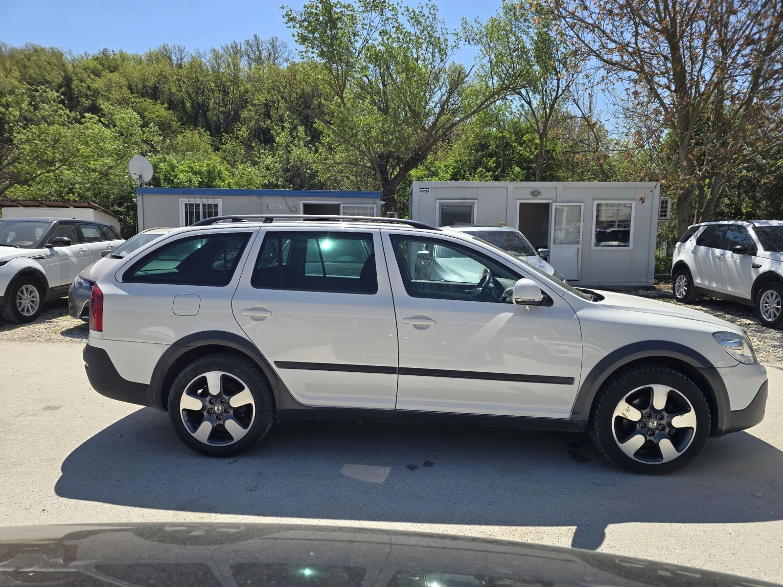 Skoda Octavia Scout 2.0TDI 140�.� 4X4 DSG | Mobile.bg � ����������� 8