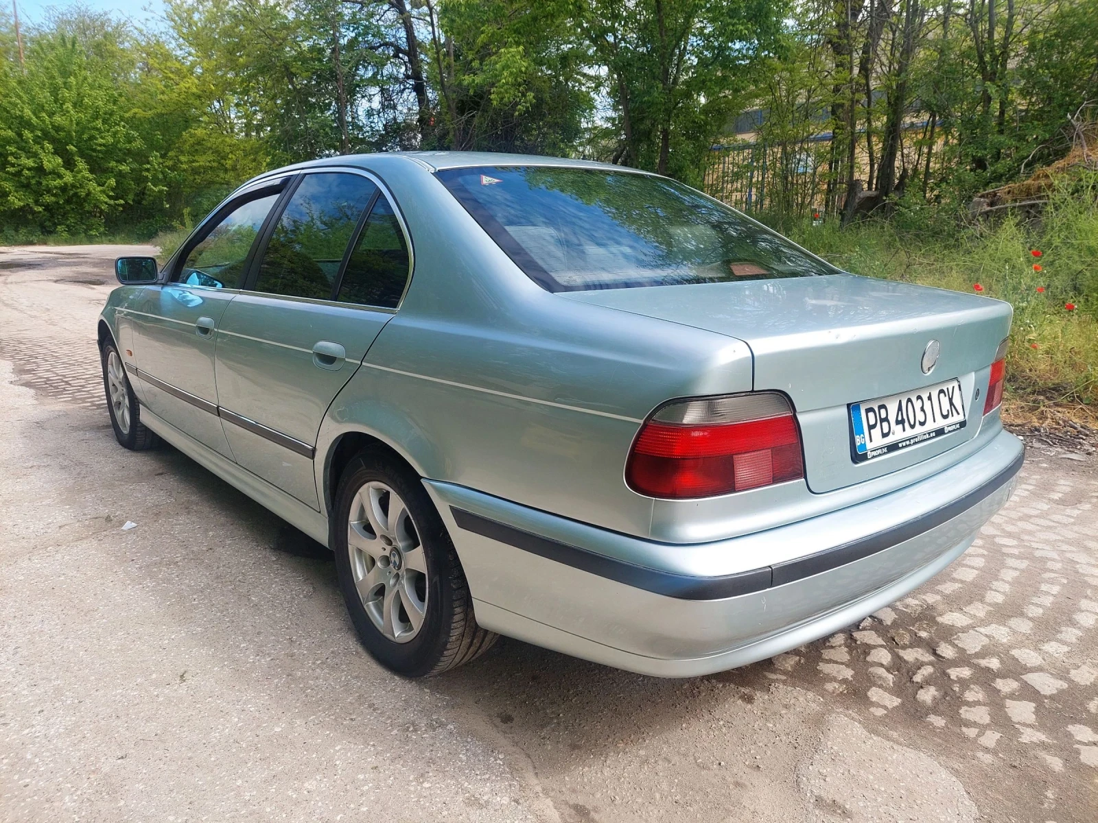 BMW 520, снимка 4 - Автомобили и джипове - 54386734