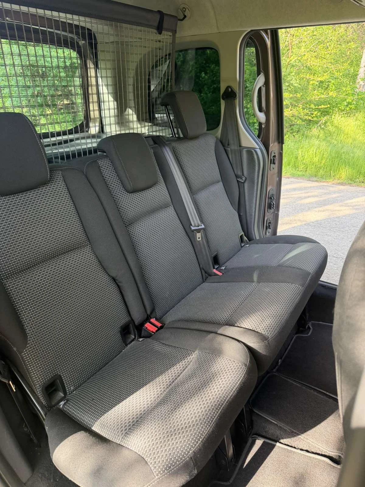 Mercedes-Benz Citan Автомобила се намира в много добро техническо и ви, снимка 7 - Автомобили и джипове - 54416868