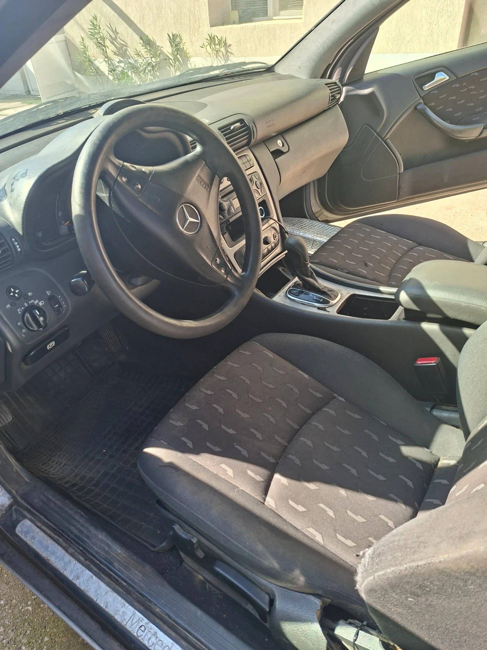 Mercedes-Benz 220, снимка 7 - Автомобили и джипове - 54439482