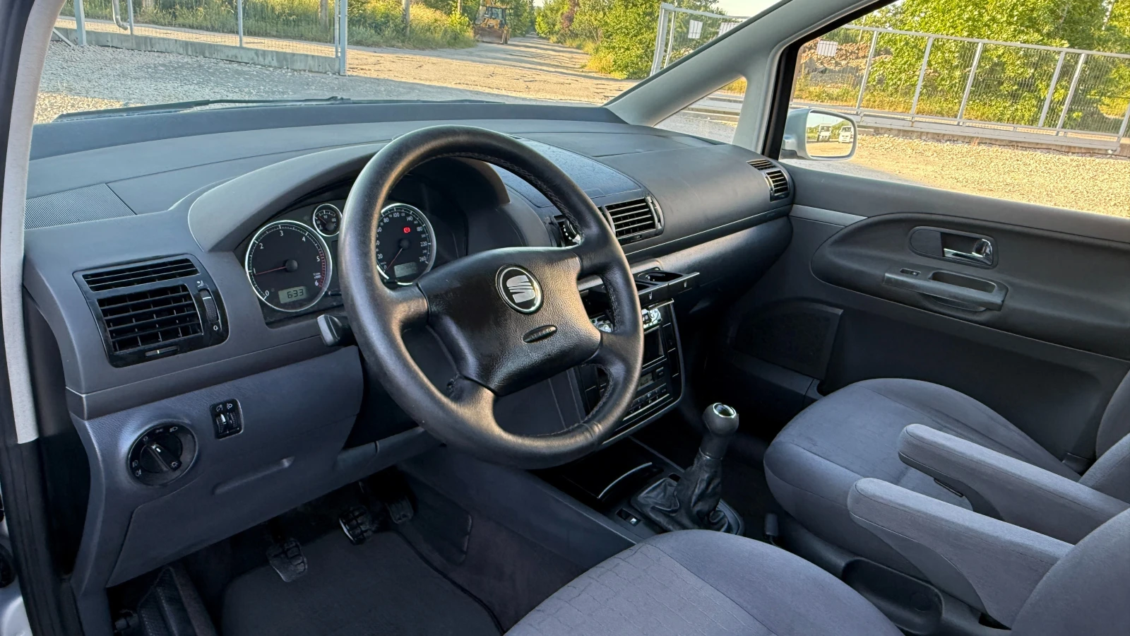 Seat Alhambra 1.9TDI-116кс-7места/НОВ ВНОС ОТ ИТАЛИЯ, снимка 12 - Автомобили и джипове - 54703612