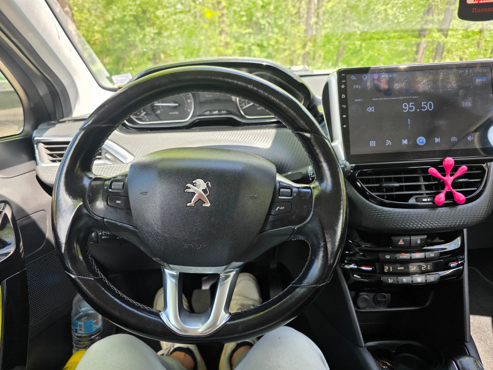 Peugeot 208 1.2 Pure Tech, снимка 10 - Автомобили и джипове - 54783372