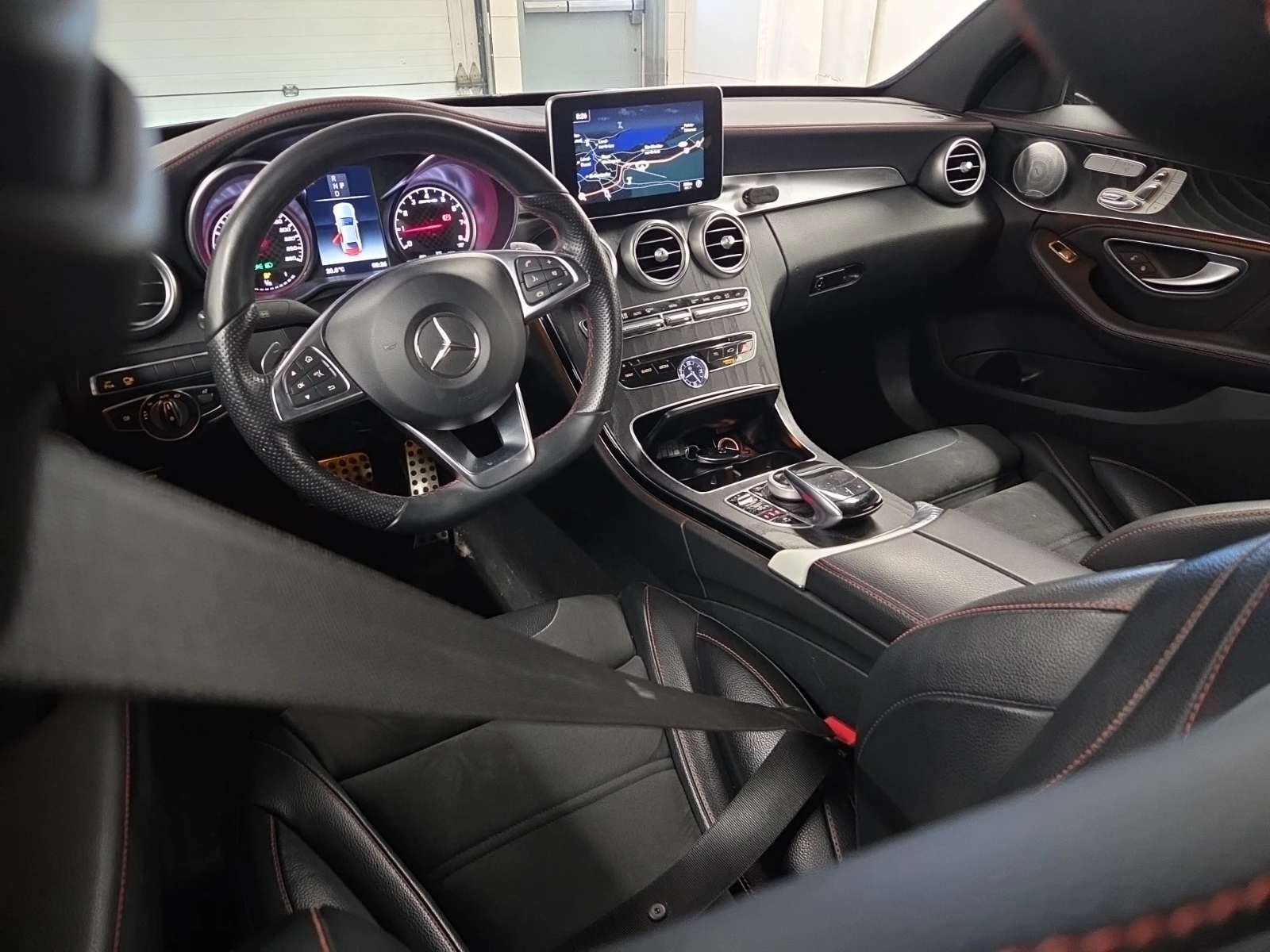 Mercedes-Benz C 43 AMG 360 КАМЕРА * ПАНОРАМА * CARFAX * , снимка 6 - Автомобили и джипове - 54885350