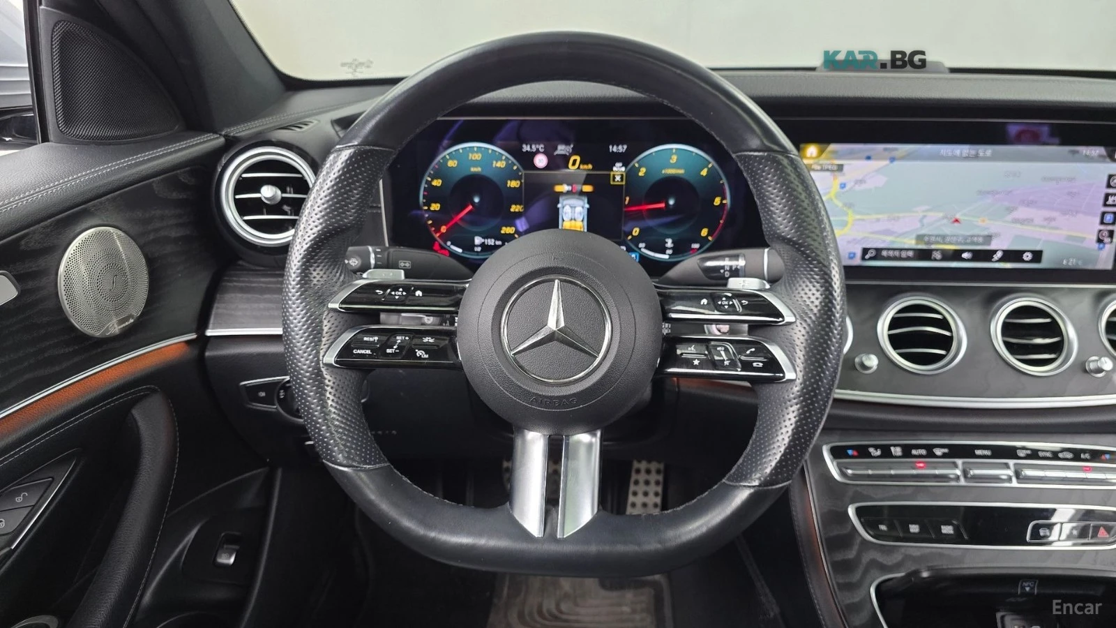 Mercedes-Benz E 220 AMG-LINE* 4MATIC* DISTRONIC* 360CAMERA* , снимка 7 - Автомобили и джипове - 54945536