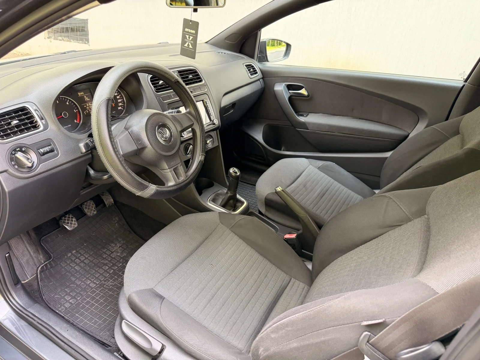 VW Polo, снимка 9 - Автомобили и джипове - 55153334