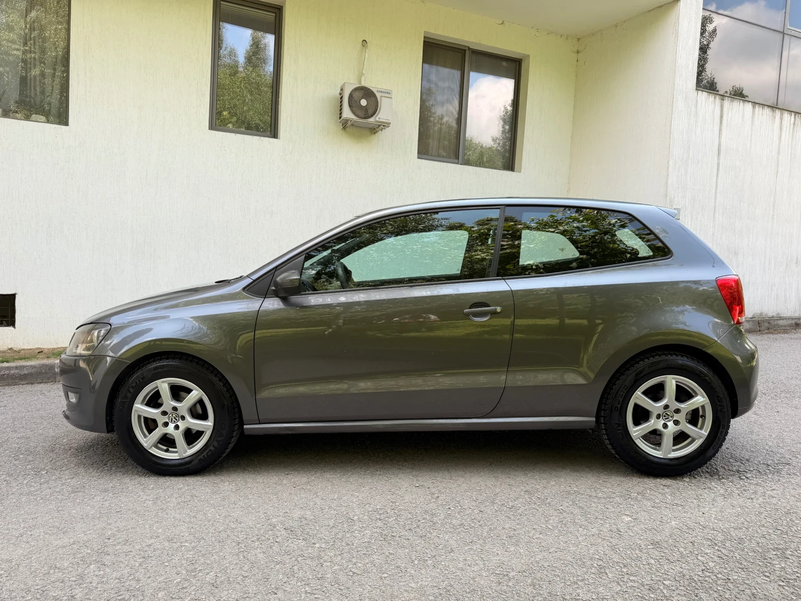 VW Polo, снимка 4 - Автомобили и джипове - 55153334