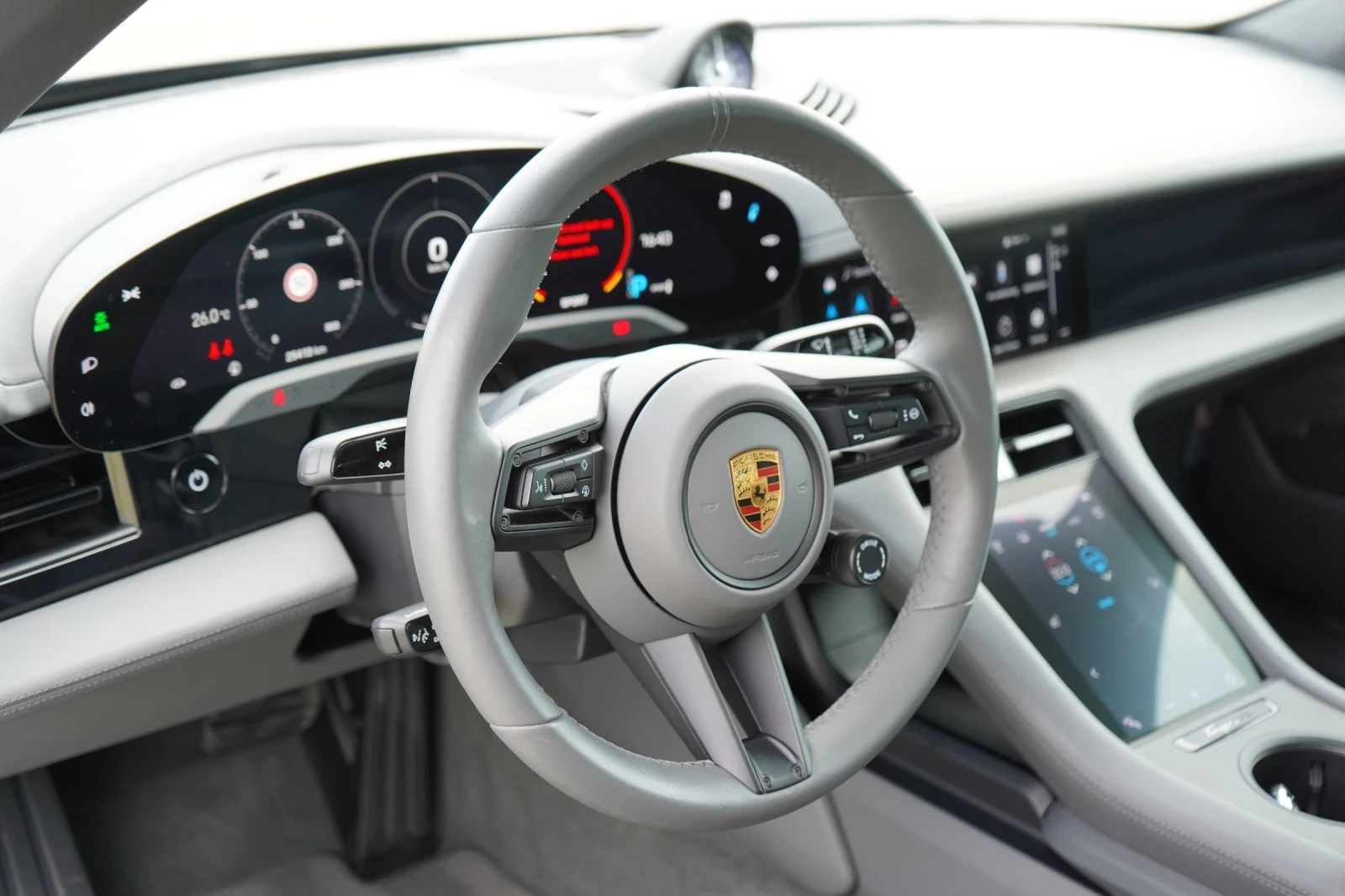 Porsche Taycan 4S* APPR* 360 CAM* CARBON* AIR* BOSE* PANO* KEYLES, снимка 9 - Автомобили и джипове - 55177613