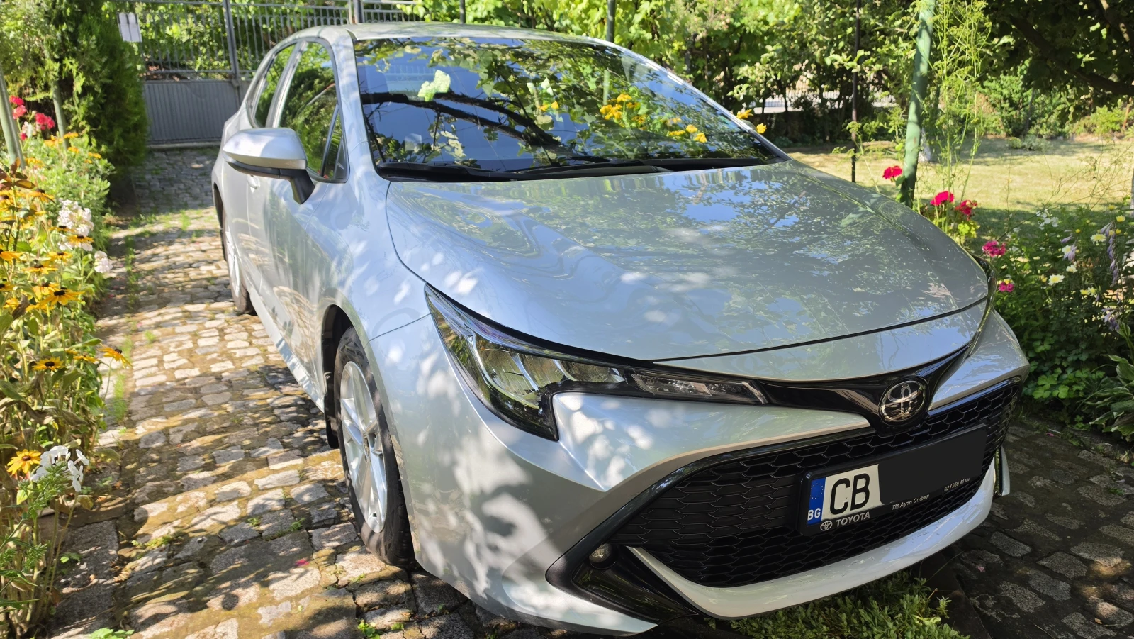Toyota Corolla Executive HB 1.2T 6M Turbo, снимка 2 - Автомобили и джипове - 55219703