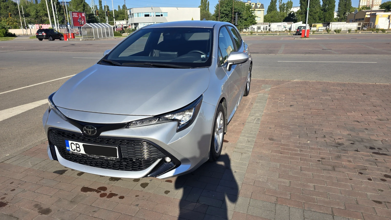 Toyota Corolla Executive HB 1.2T 6M Turbo, снимка 2 - Автомобили и джипове - 55219703