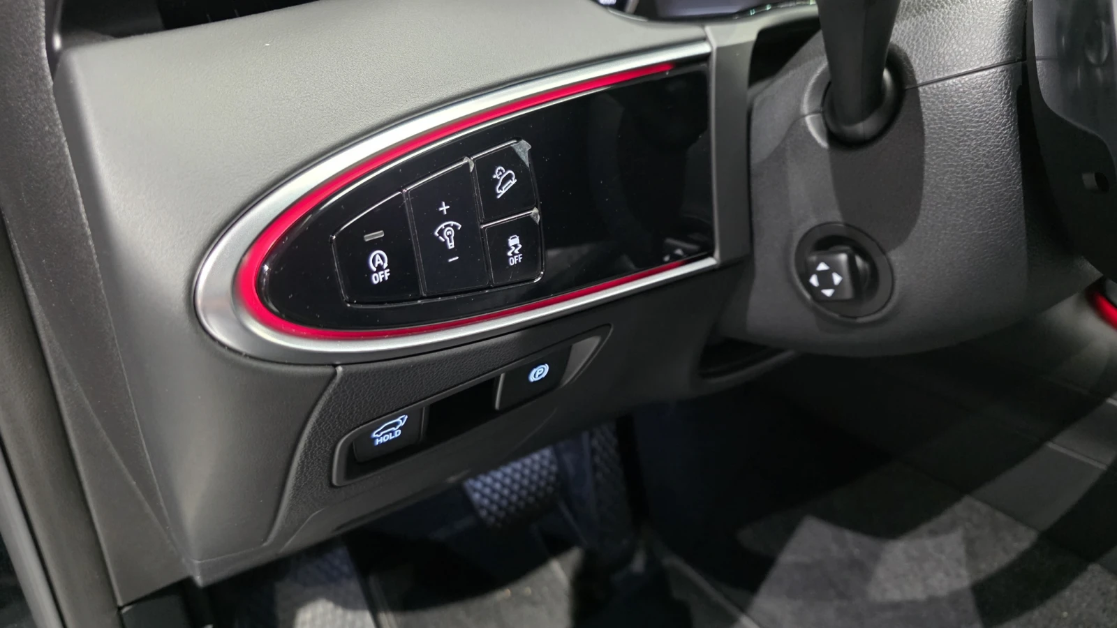 Genesis GV70 2.5* BLIND SPOT* HUD* ЕЛ. БАГАЖНИК* 360* КРАЙНА ЦЕ, снимка 12 - Автомобили и джипове - 55302205