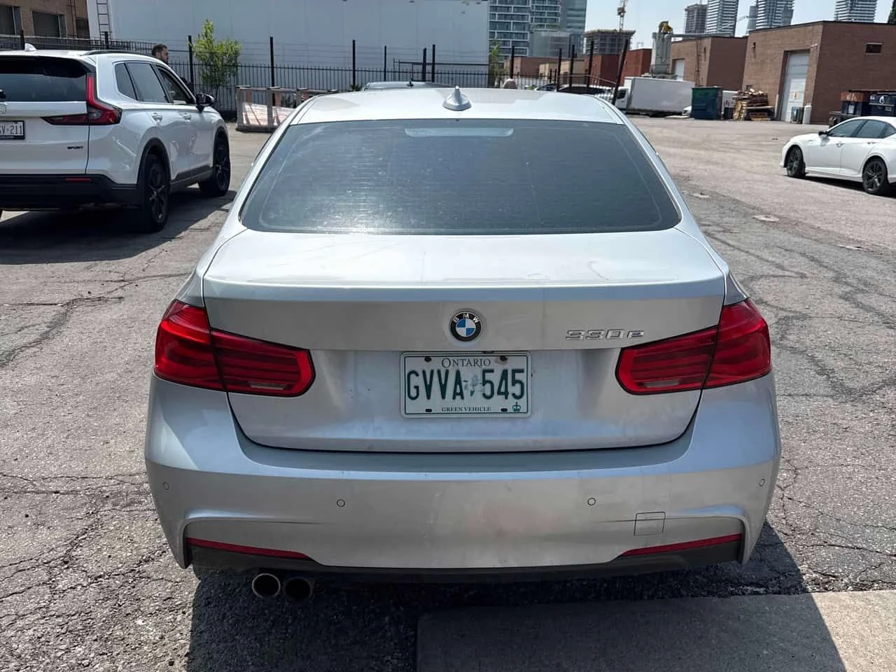BMW 330 * 330e * АВТОКРЕДИТ БЕЗ ПЪРВОНАЧАЛНА ВНОСКА* , снимка 4 - Автомобили и джипове - 55331447