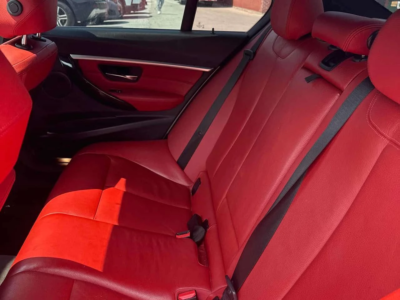 BMW 330 * 330e * АВТОКРЕДИТ БЕЗ ПЪРВОНАЧАЛНА ВНОСКА* , снимка 16 - Автомобили и джипове - 55331447