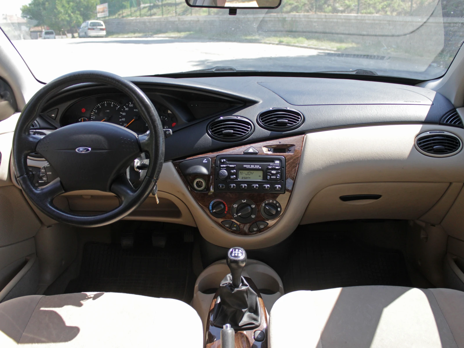 Ford Focus Ghia 1.8, снимка 12 - Автомобили и джипове - 55543648