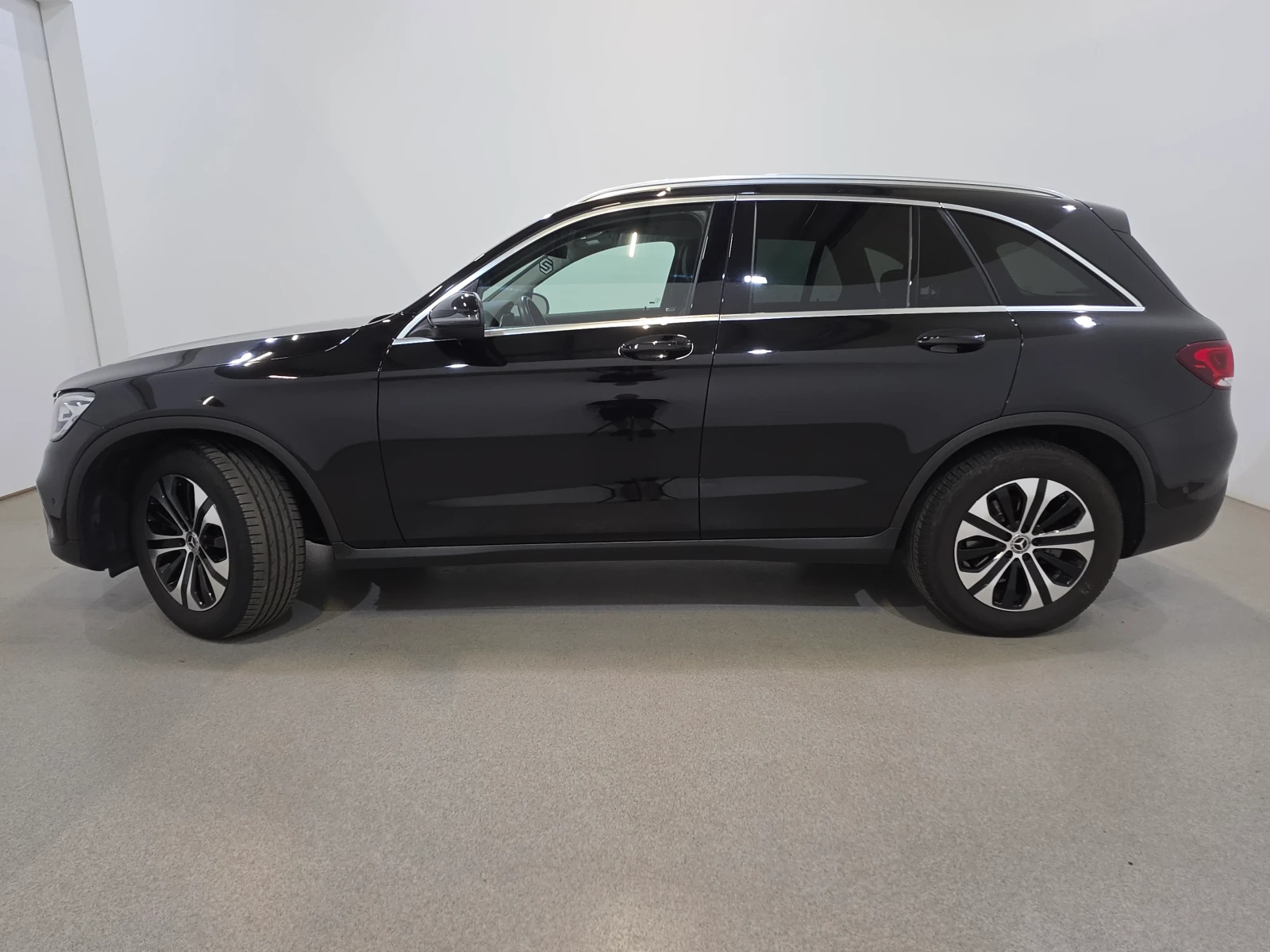Mercedes-Benz GLC 200 LED-Xenon Widescreen Navi Sport-Leather KeylessGo , снимка 7 - Автомобили и джипове - 55738111