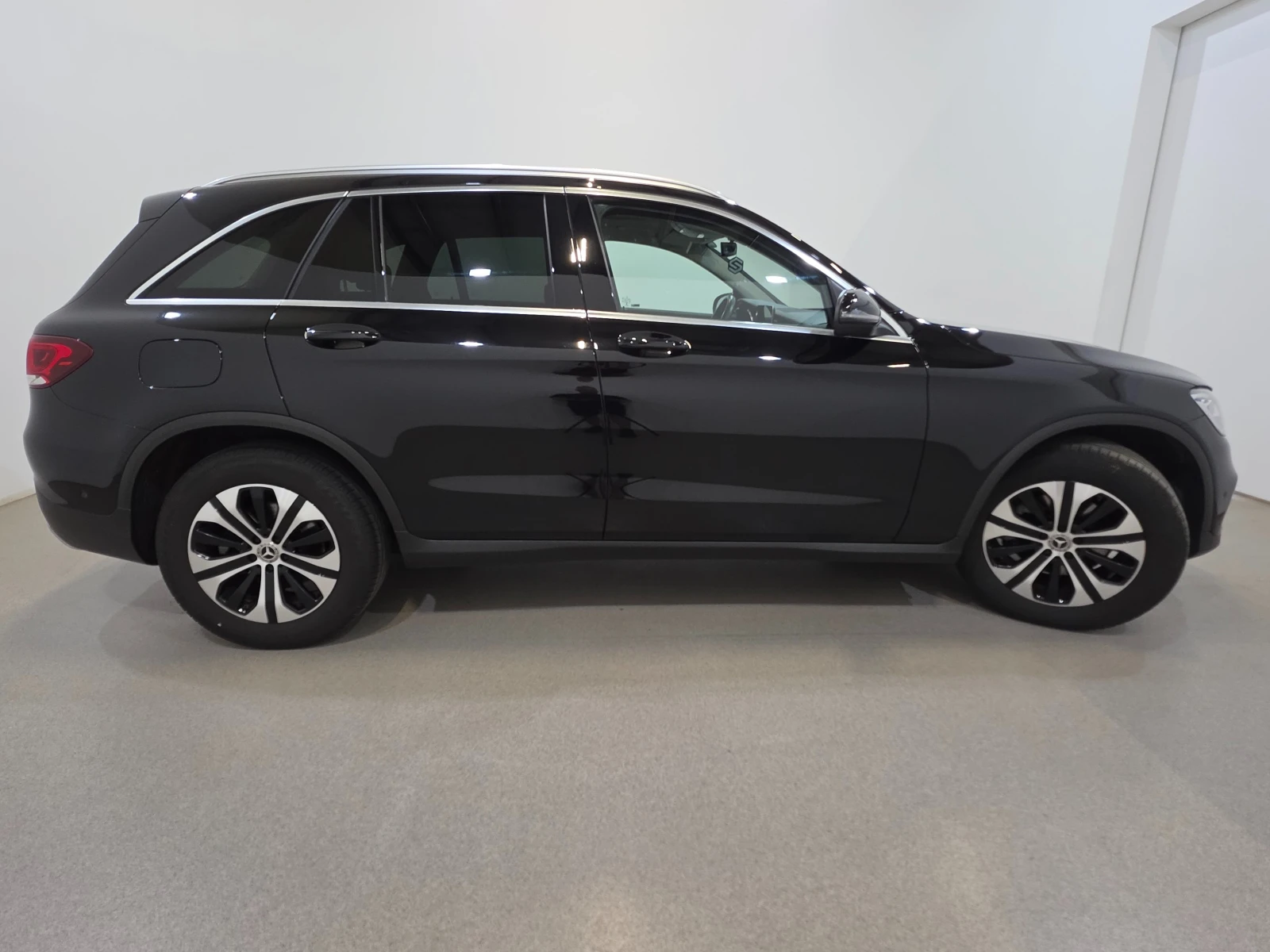 Mercedes-Benz GLC 200 LED-Xenon Widescreen Navi Sport-Leather KeylessGo , снимка 6 - Автомобили и джипове - 55738111