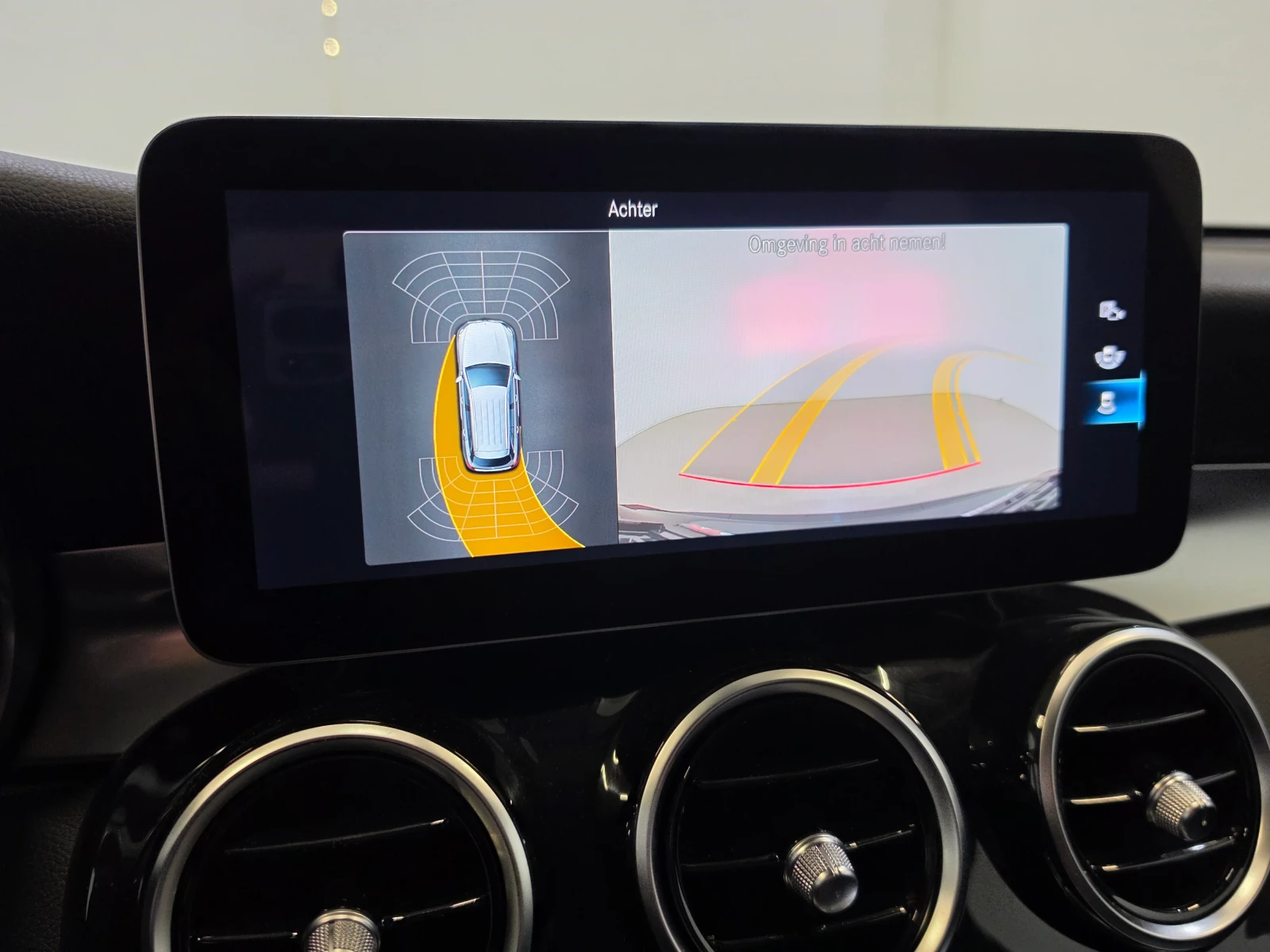Mercedes-Benz GLC 200 LED-Xenon Widescreen Navi Sport-Leather KeylessGo , снимка 14 - Автомобили и джипове - 55738111