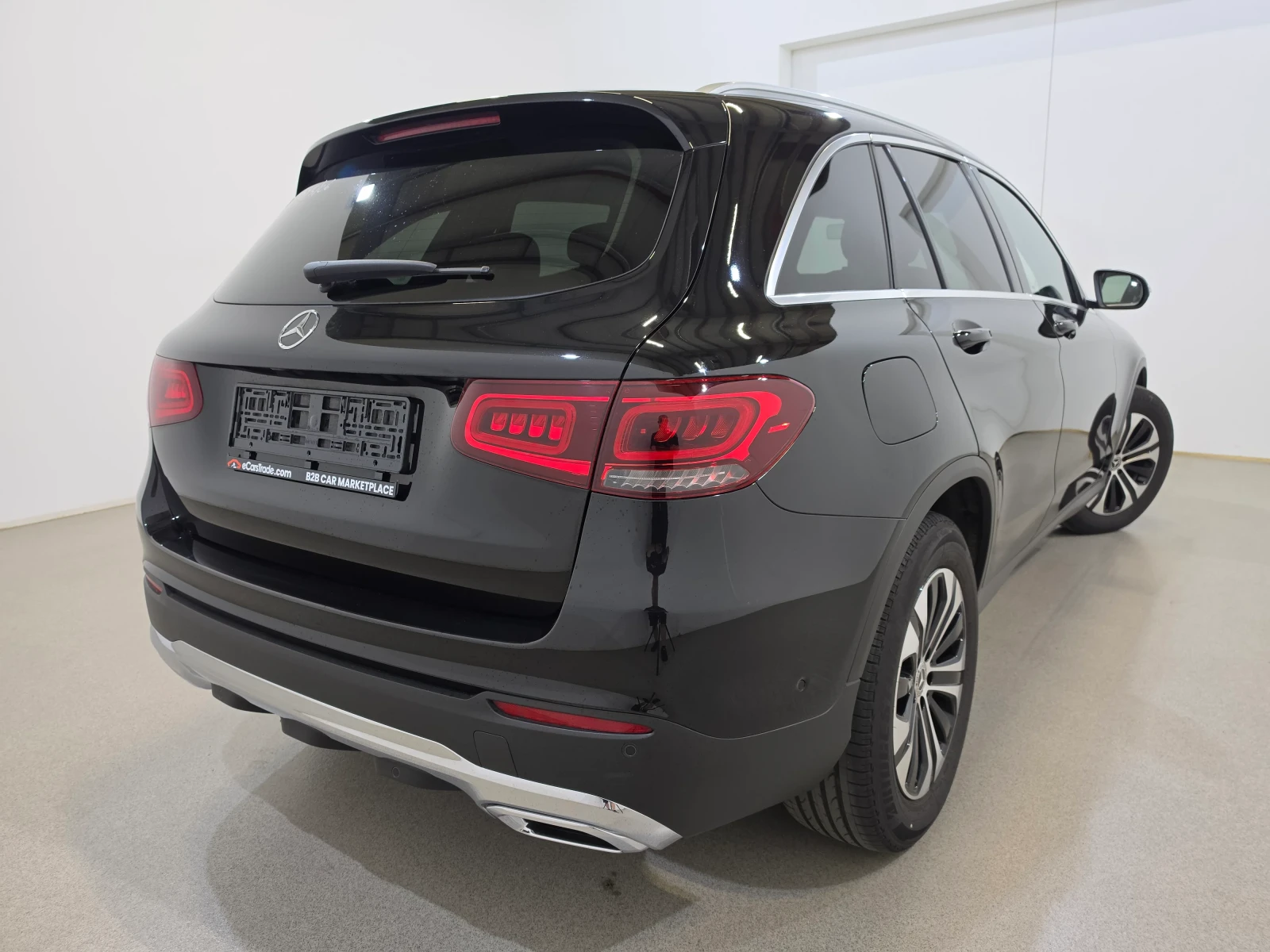 Mercedes-Benz GLC 200 LED-Xenon Widescreen Navi Sport-Leather KeylessGo , снимка 4 - Автомобили и джипове - 55738111