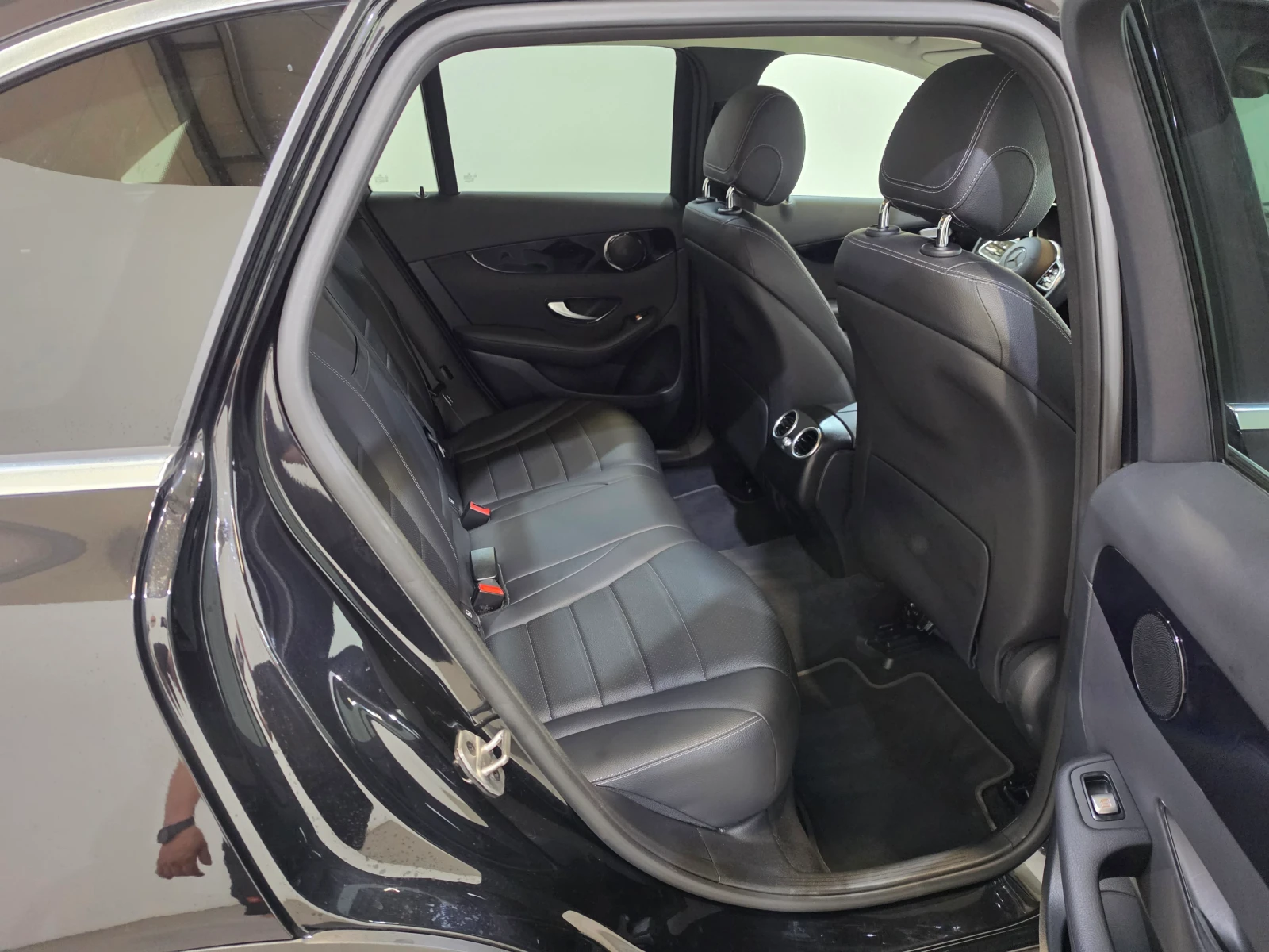 Mercedes-Benz GLC 200 LED-Xenon Widescreen Navi Sport-Leather KeylessGo , снимка 12 - Автомобили и джипове - 55738111