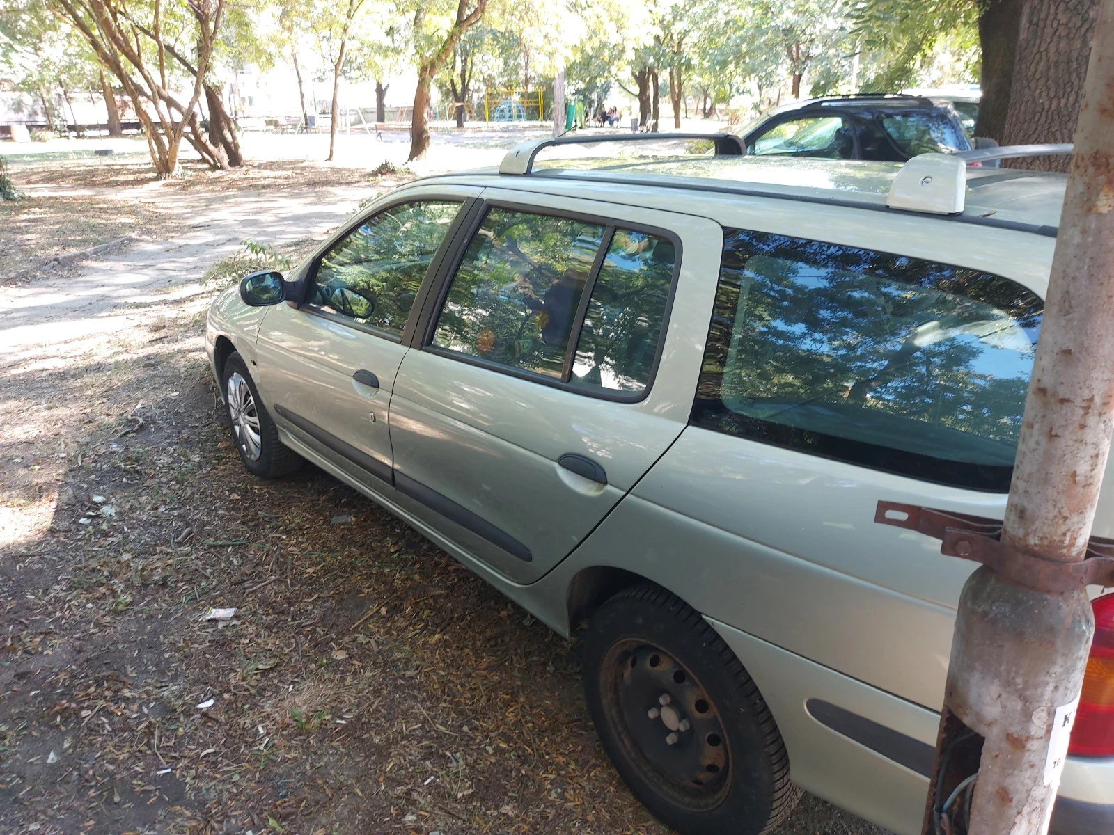 Renault Megane 1.6 16v benzin gaz, снимка 7 - Автомобили и джипове - 56042060