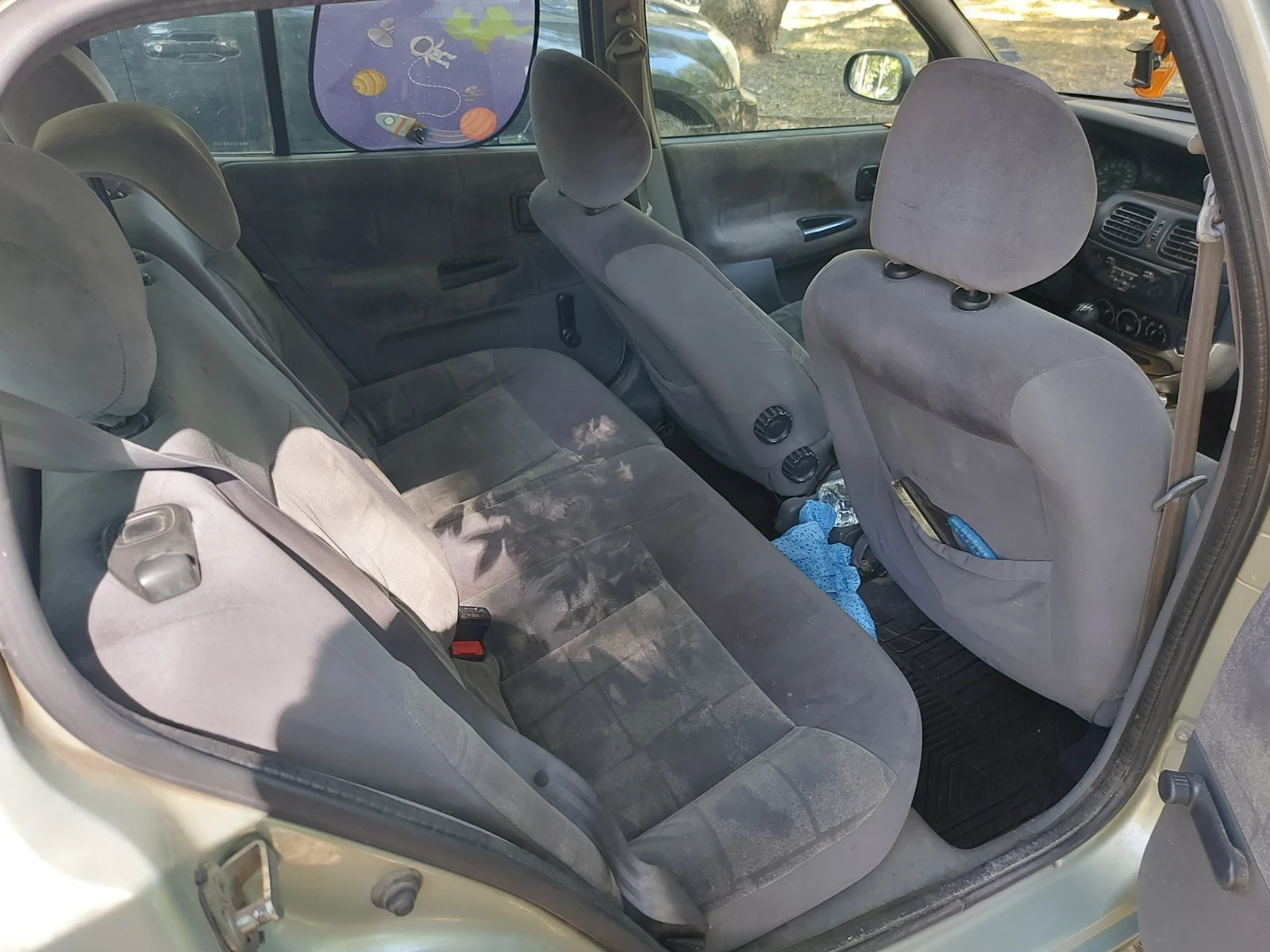 Renault Megane 1.6 16v benzin gaz, снимка 4 - Автомобили и джипове - 56042060
