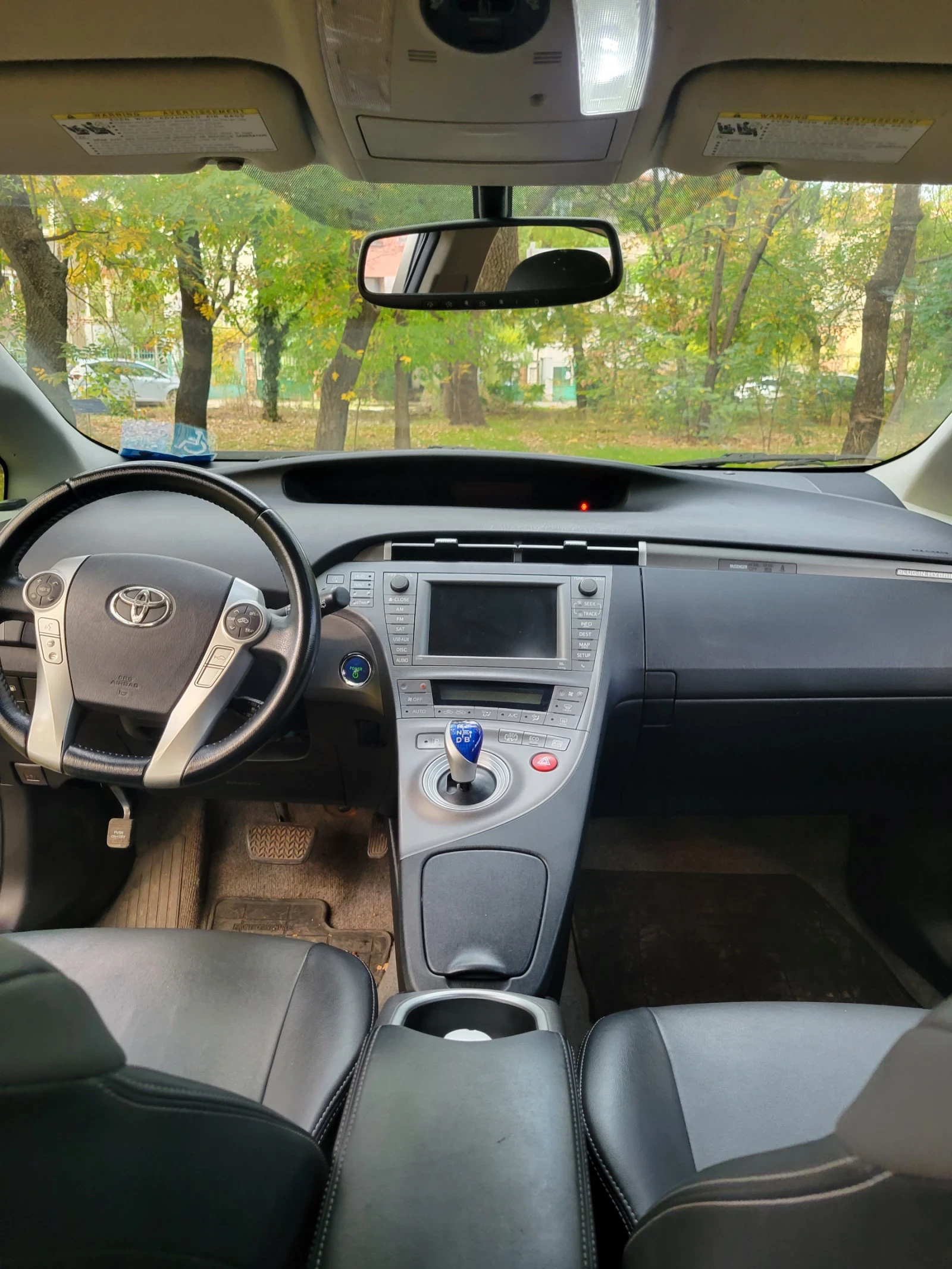 Toyota Prius PHEV, снимка 9 - Автомобили и джипове - 56621092