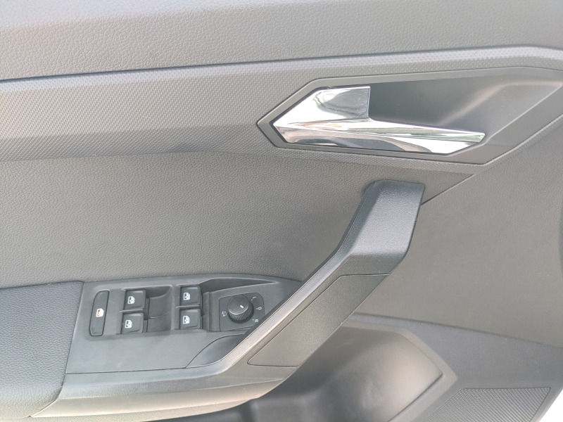 Seat Arona 1.0TSI-Автоматик-Има видеоклип към обявата!, снимка 7 - Автомобили и джипове - 45859480