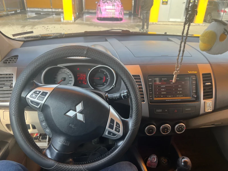 Mitsubishi Outlander, снимка 11 - Автомобили и джипове - 49400643