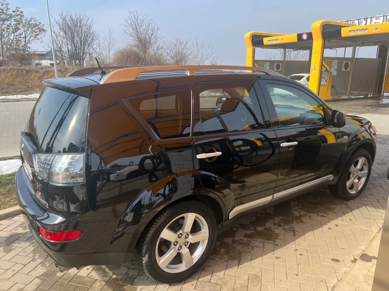 Mitsubishi Outlander, снимка 5 - Автомобили и джипове - 49400643