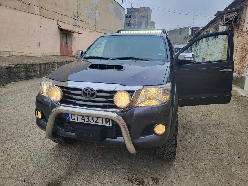 Toyota Hilux Hilux 3.0D, снимка 2 - Автомобили и джипове - 52552962
