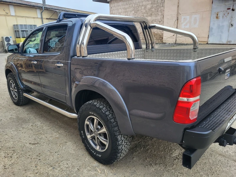 Toyota Hilux Hilux 3.0D, снимка 8 - Автомобили и джипове - 52552962