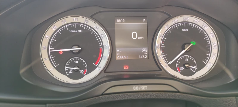 Skoda Karoq 2.0D-190к.с., DSG-7(4х4), м.07.2020г.Спешно, снимка 10 - Автомобили и джипове - 52282770