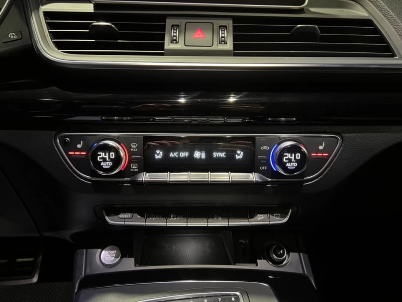 Audi Q5 S-LINE * TECHNIK * DIGITAL * CARFAX * АВТОКРЕДИТ  , снимка 13 - Автомобили и джипове - 53187029