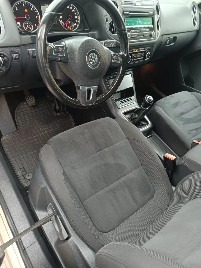 VW Tiguan, снимка 11 - Автомобили и джипове - 53566142