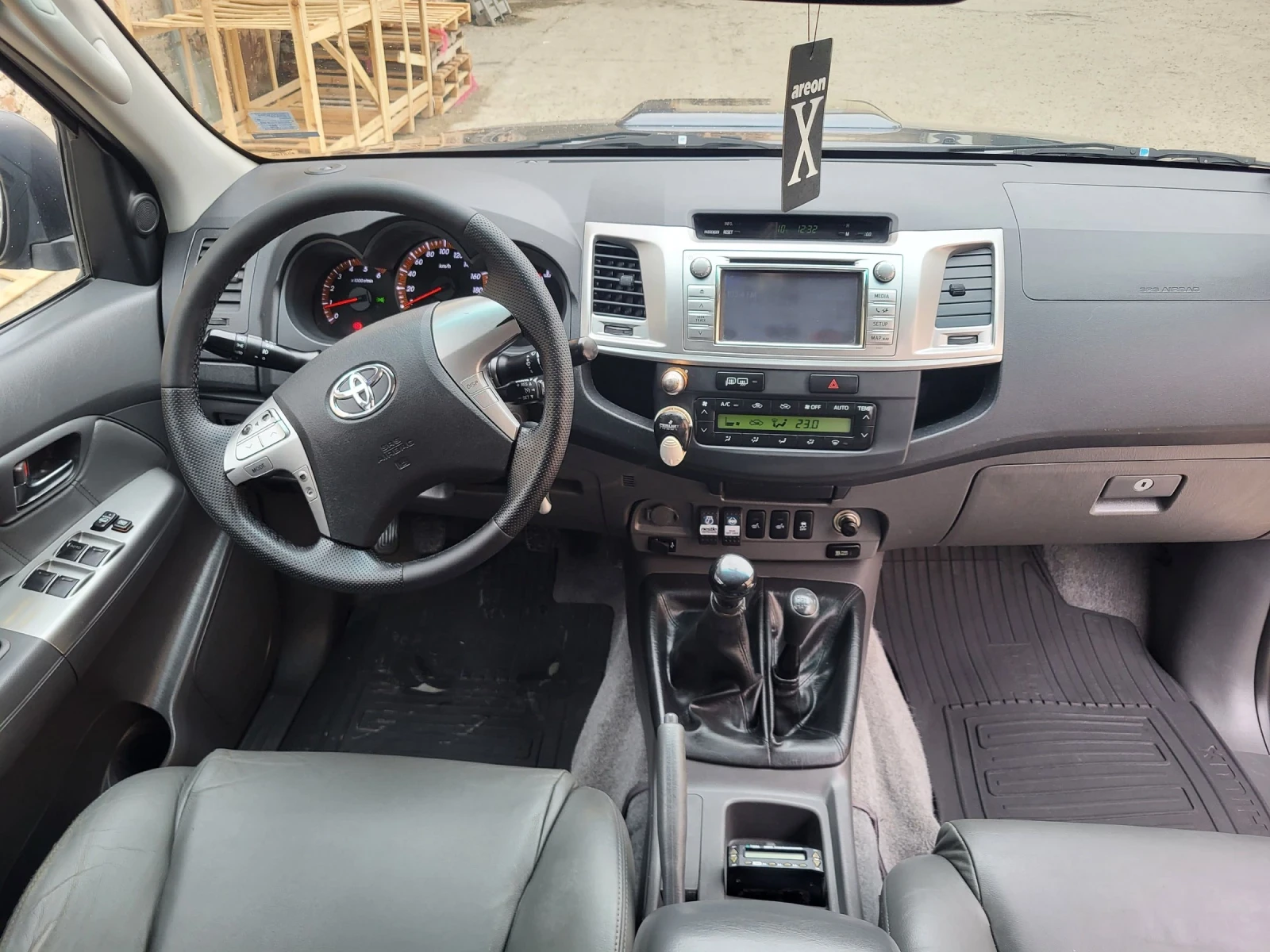 Toyota Hilux Hilux 3.0D | Mobile.bg   11