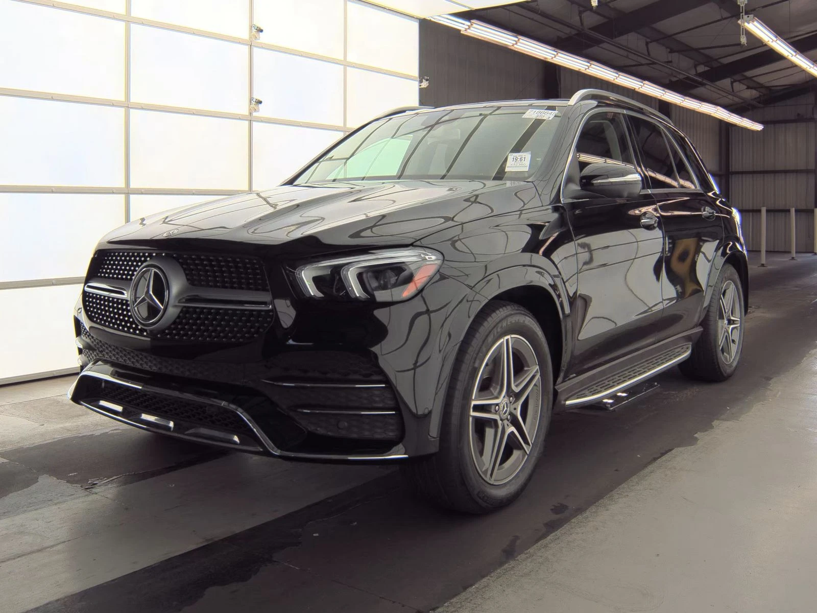 Mercedes-Benz GLE 580 4MATIC BURMESTER/360/ОБДУХВАНЕ/FULL - изображение 3